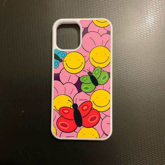 iPHONE CUSTOM CASE (W. 2X SCREEN PROTECTOR & 1X CHARGER CABLE) - Picture 3 of 6